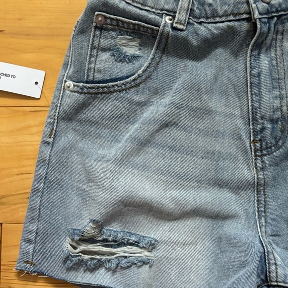 Princess Polly Feels Like Summer Ripped Denim Cutoff Jean Shorts Size 6 New Tag - Picture 6 of 7
